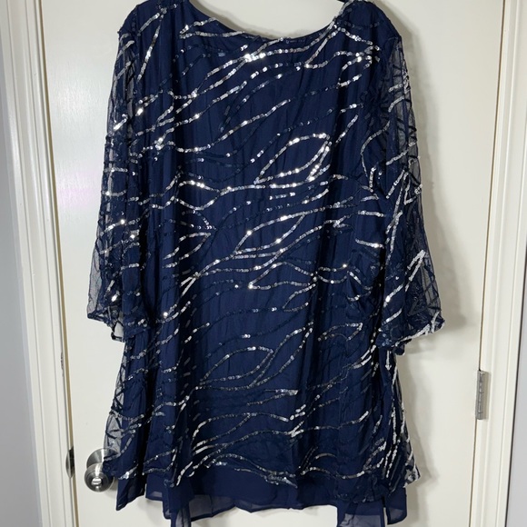 NWOT Catherines Women’s Navy Blue Sequin‎ Chiffon Duet Blouse Plus Size 4X - Picture 7 of 10